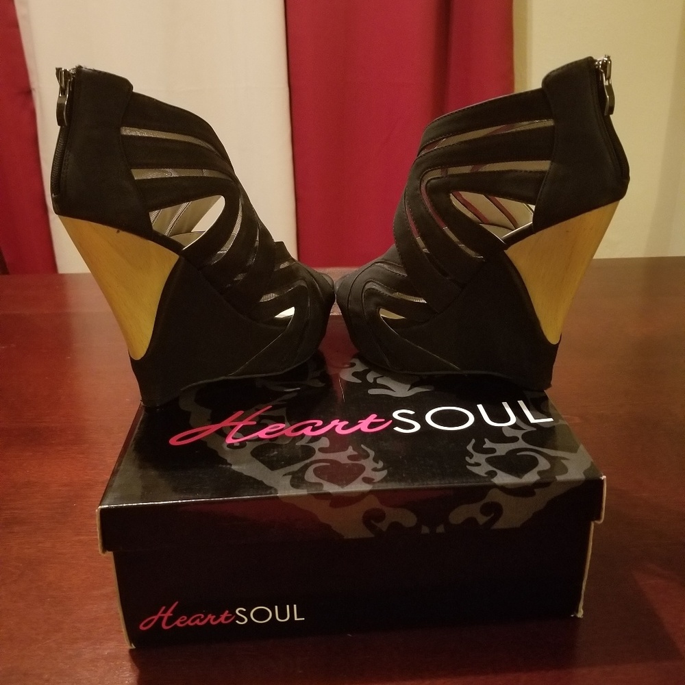 Ladies dress sandals